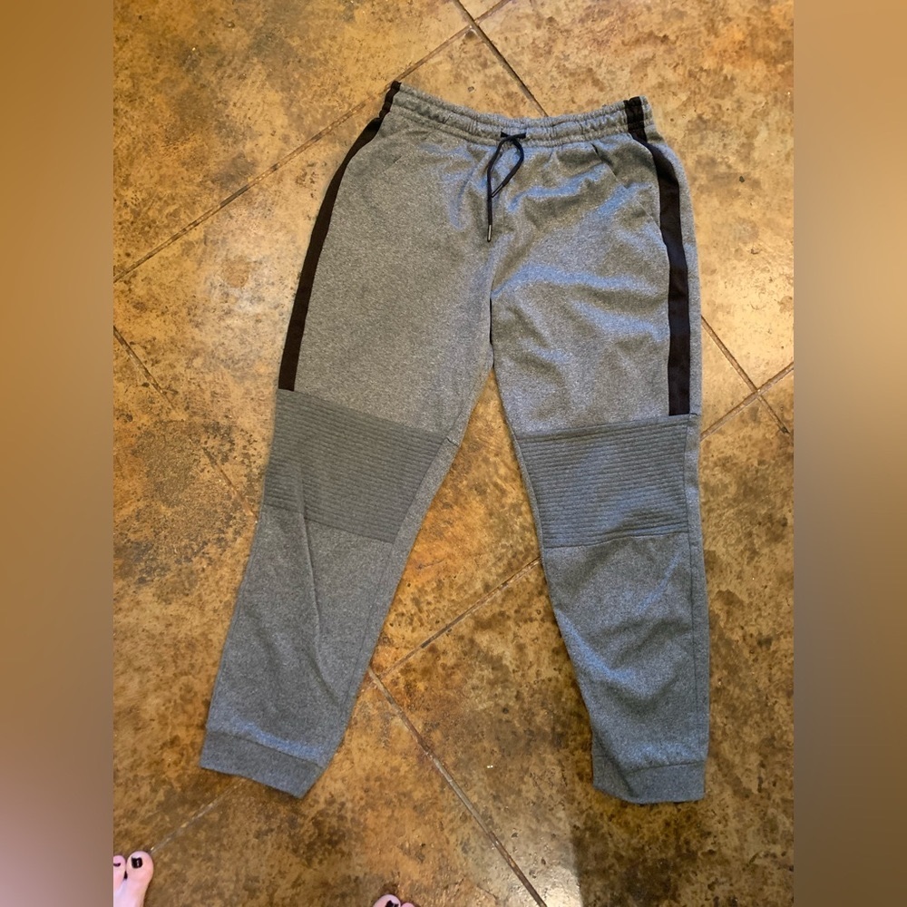 MSX by Michael Strahan boys grey and black joggers-great fit- boys XL never worn